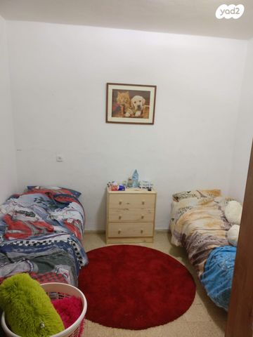 דירת גן, חננאל 27, קטמונים, ירושלים