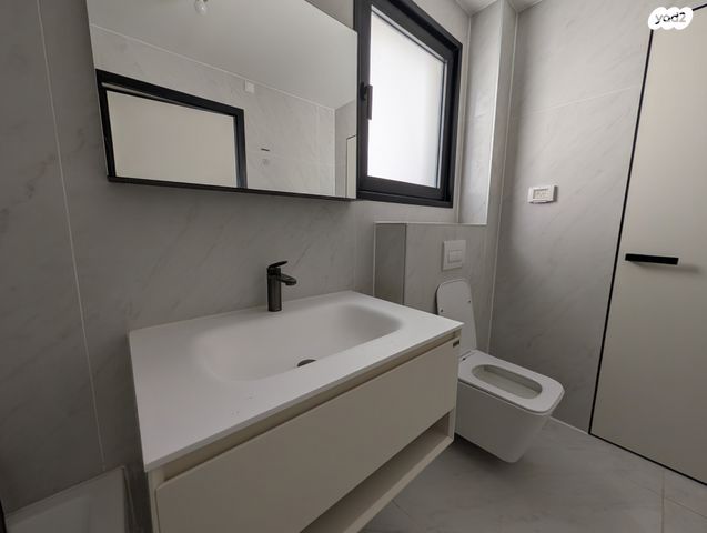 דירה, דרך הערבה 33, אזור תעשייה, אילת