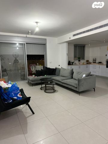 דירה, שדרות רובע יזרעאל 23, רובע יזרעאל סביוני העמק, עפולה