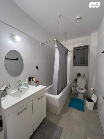 דירה, שדרות ההגשמה 11, בצוותא, חריש