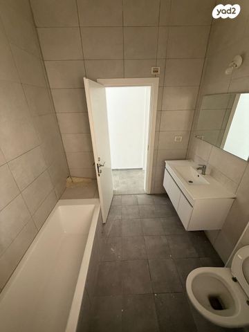 גג/ פנטהאוז, ליבנה 30, יצחק שמיר, נהריה