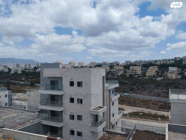 דירה, נחל שניר 11, רמת נבון . הר כרמי, כרמיאל