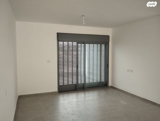 דירה, נחל שניר 11, רמת נבון . הר כרמי, כרמיאל