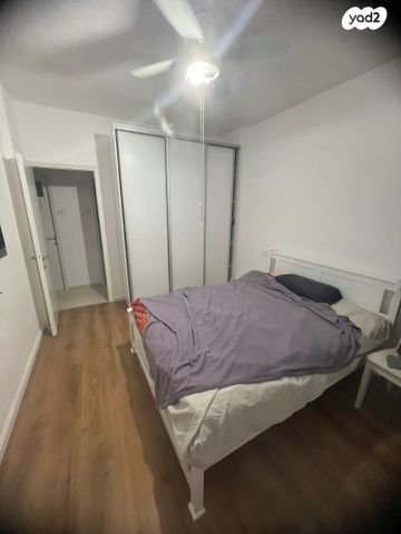 דירה, קריניצי 43, שכונת יהלום, מרכז העיר ב, רמת גן