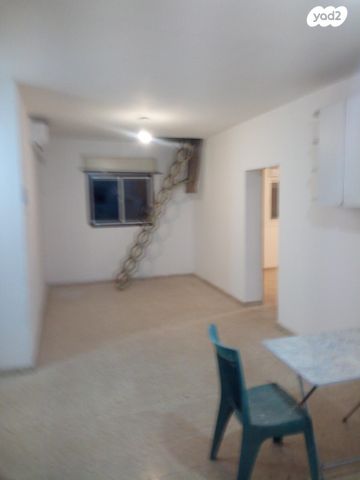 בית פרטי/ קוטג', פני חבר, פני חבר, פני חבר