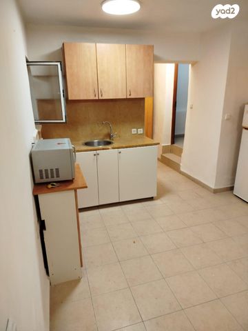 דירה, דרך יד לבנים 23, נווה פז, חיפה