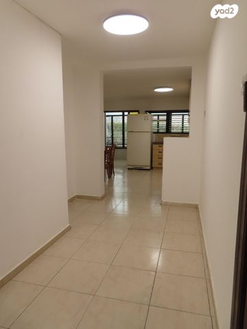 דירה, דוד המלך 29, האצטדיון, טבריה