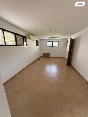 מרתף/ פרטר, המלכים 96, מורשה, רמת השרון