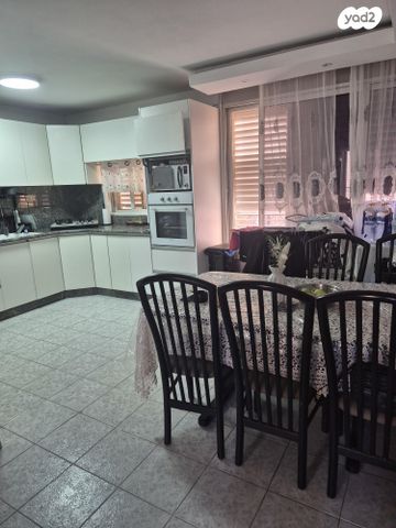 דירה, שמעון דהאן 28, שיכון עובדים, טבריה