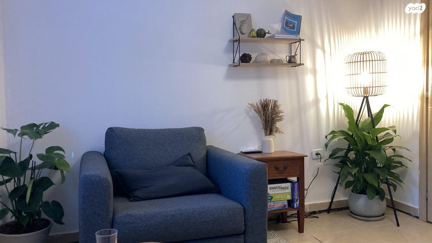 דירה, התורן 25, מגדים, מגדים