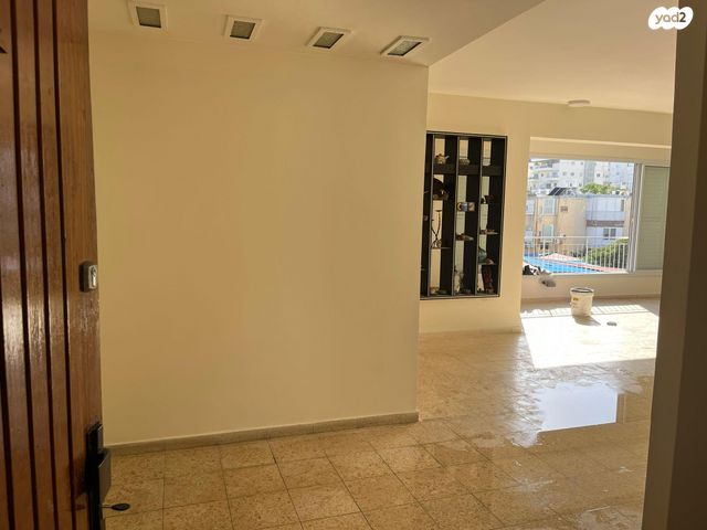 דירה, האגדה 11, עליות, רמת גן