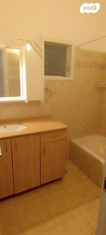 דירה, דרך נגבה 35, מרום נווה, רמת יצחק, רמת גן