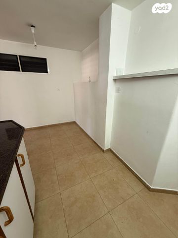 מרתף/ פרטר, המלכים 96, מורשה, רמת השרון