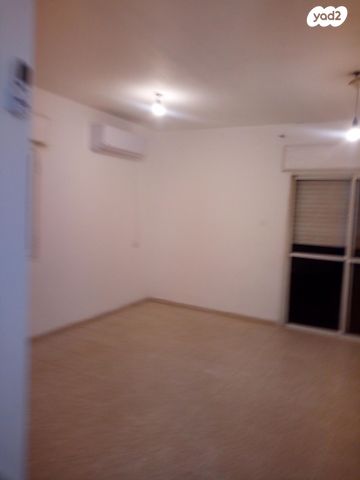 בית פרטי/ קוטג', פני חבר, פני חבר, פני חבר