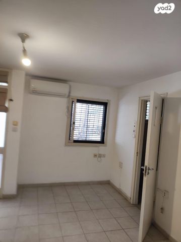 יחידת דיור, אבן ספיר 7, שיכון דן, נווה דן, תל אביב יפו