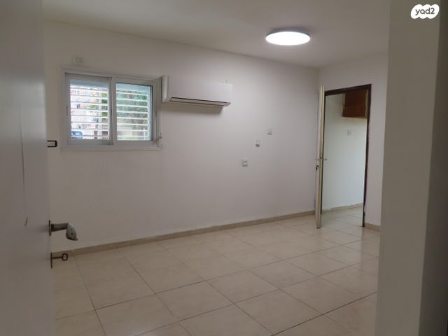 דירה, דוד המלך 29, האצטדיון, טבריה