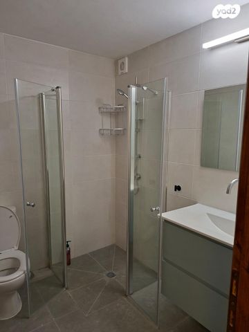 יחידת דיור, החרוב 8, צורית, צורית