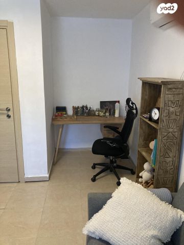 דירה, התורן 25, מגדים, מגדים