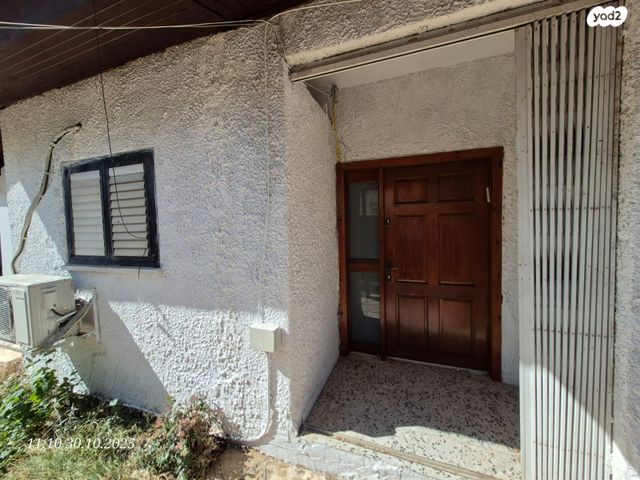 בית פרטי/ קוטג', שבטי ישראל 69, נווה מגן, רמת השרון