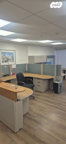 משרדים, האשל 7, שאר העיר, קיסריה