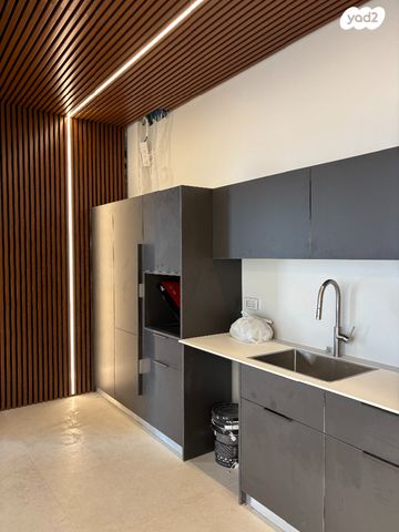 משרדים, הנופר 2, אזור תעשייה קרית אתגרים, רעננה