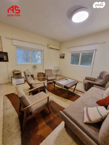 דו משפחתי, יגאל, בית אליעזר, חדרה