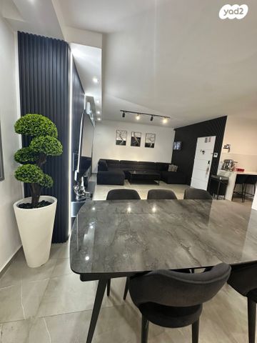 דירה, יוסי בנאי, קרית האמנים, מצליח, רמלה