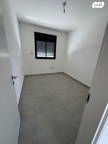 דירה, עוזי חיטמן, נווה זמר, רעננה