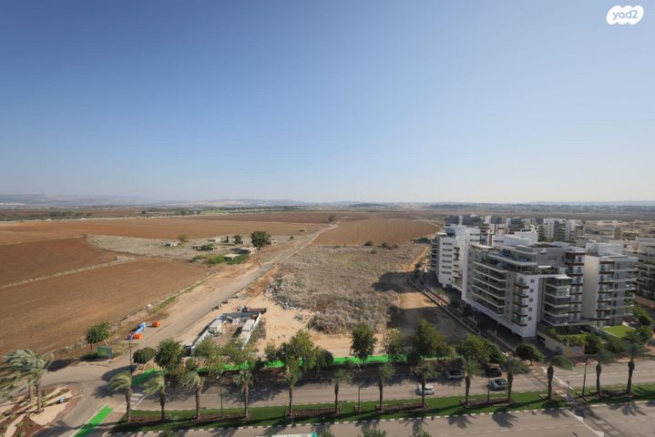 דירה, יצחק שמיר, גבעת הרקפות, קרית ביאליק