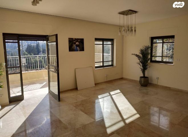 דירה, גיחון, גבעת חנניה, אבו תור, ירושלים