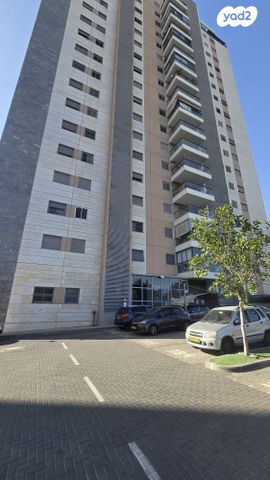 המגדל הלבן 4