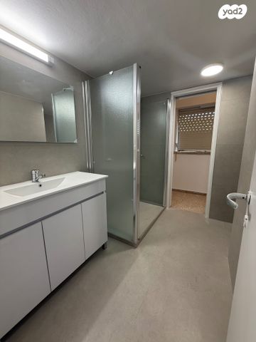 דירה, קרית חיים מזרחית, חיפה