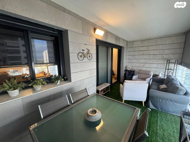 דירה, נאות שמיר, רמלה