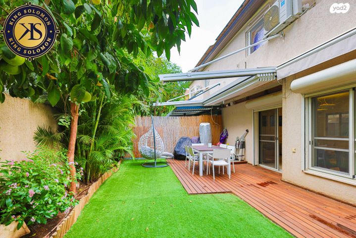 דו משפחתי, דוד דבורה, מגדל המים, קרית אונו