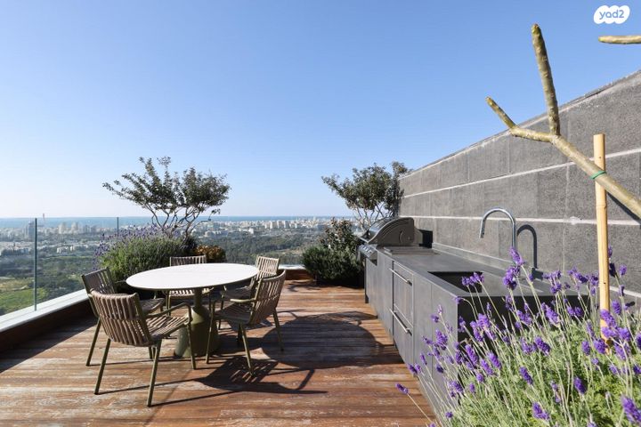 גג/ פנטהאוז, שכונת גפן, רמת גן