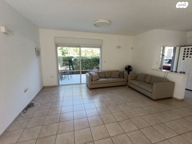 בית פרטי/ קוטג', צאלים, שירת הכפר, כפר ורדים