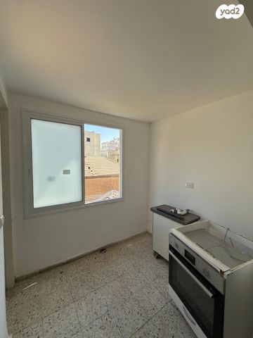 דירה, יונה הנביא 37, כרם התימנים, תל אביב יפו