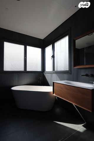 גג/ פנטהאוז, שכונת גפן, רמת גן