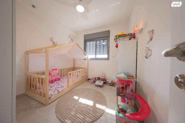 דירה, יצחק שמיר, גבעת הרקפות, קרית ביאליק