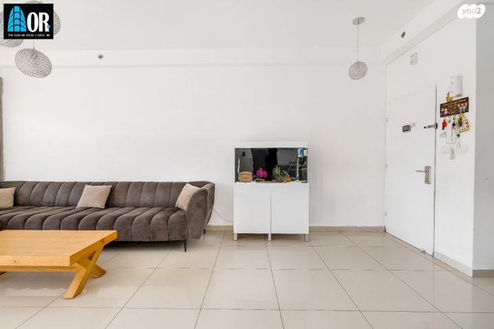 דירה, נאות בן גוריון, יבנה