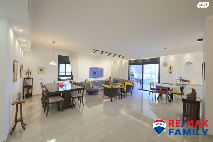 עוזי חיטמן 14