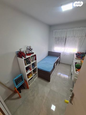 דירה, מרדכי אנילביץ', מרכז העיר, עכו