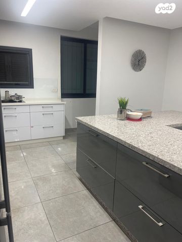 דירה, טרומפלדור 25, השופטים צפון, רמלה