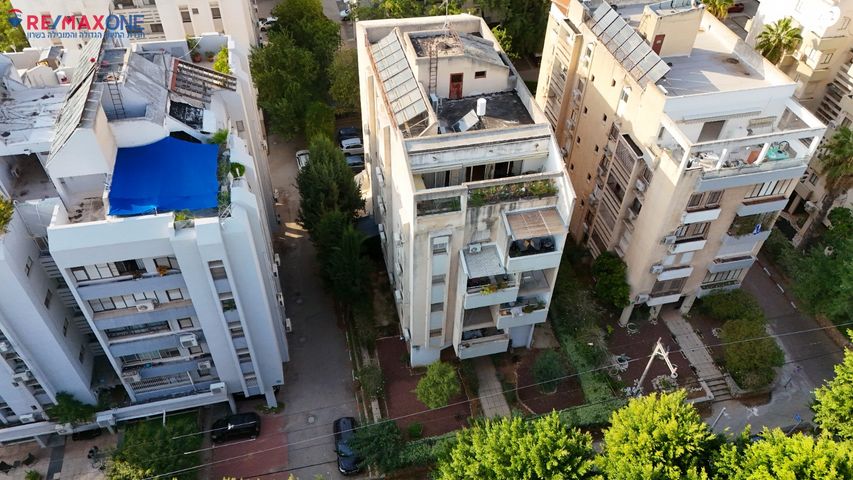 דירה, הרצל 67, קרית ספיר, כפר סבא