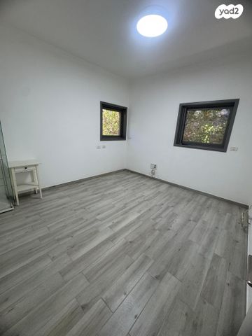 דו משפחתי, אליעזר קפלן, נאות גנים, נתניה