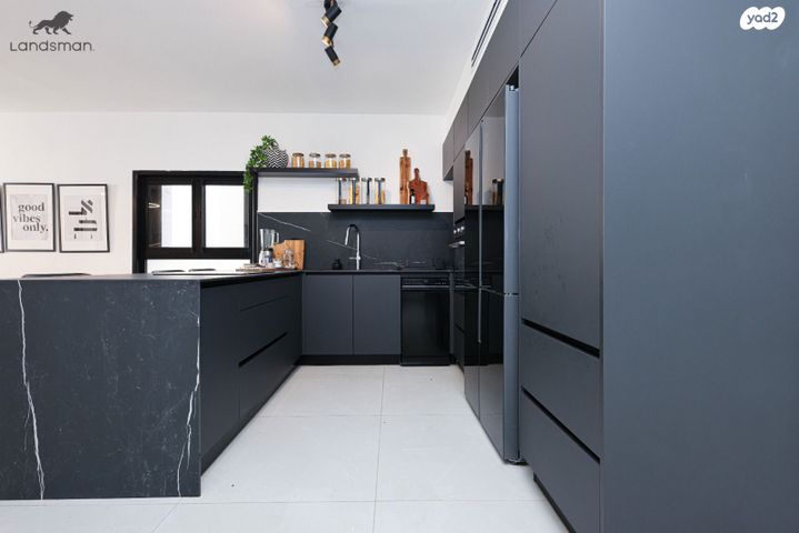 דירה, מכבי, נווה דוד רמז, רעננה