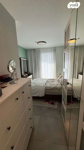 דירה, גרציאני יצחק, גני שרונה, קרית הממשלה, תל אביב יפו