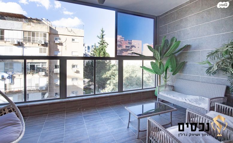 דירה, קרול, פתח תקווה