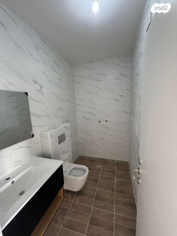 טריפלקס, צופים