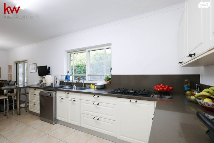 דו משפחתי, פרדס משותף, רעננה